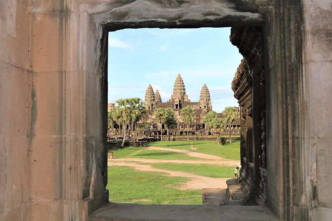Private Angkor Temples Walking Tour from Siem Reap - Transport and Comfort