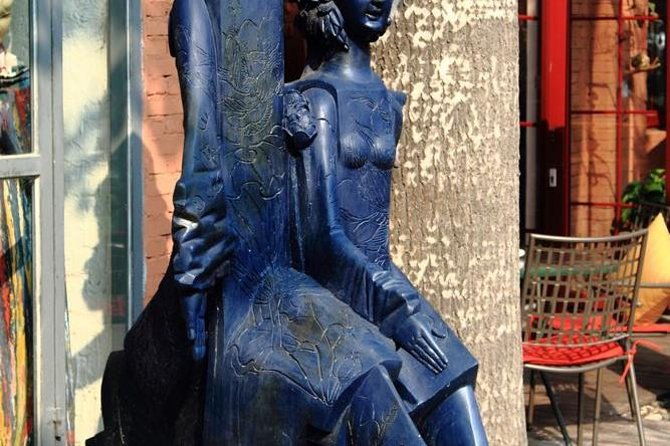 Private Beijing Art Tour including Red Gate Gallery, 798 Art Zone and Guanfu Museum - Practical Details and What You Should Know