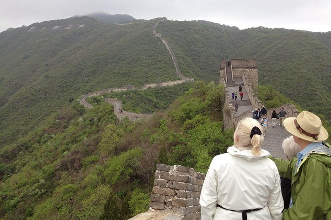 Private Beijing Layover Tour: Mutianyu Great Wall and Forbidden City with Cable Car and Meal - What the Reviews Tell Us