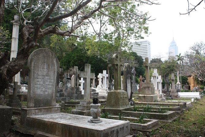 Private colonial Cemeteries tour - The Value of the Experience