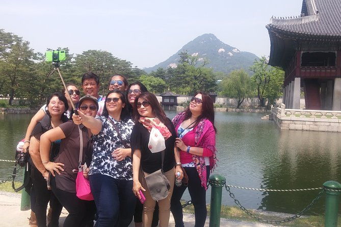 Private day tour Korea(Seoul) with Professional Photographer - Detailed Breakdown of the Experience
