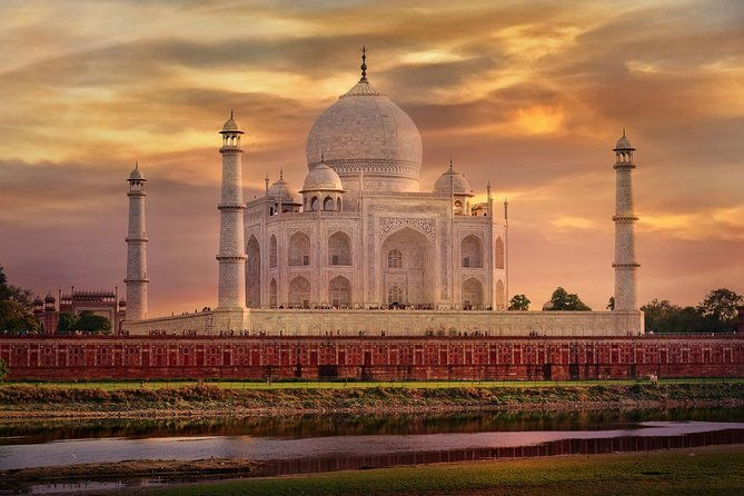 Private Day trip to Agra with Taj Mahal,Fort and lunch at 5 Star - A Closer Look at the Tour Experience