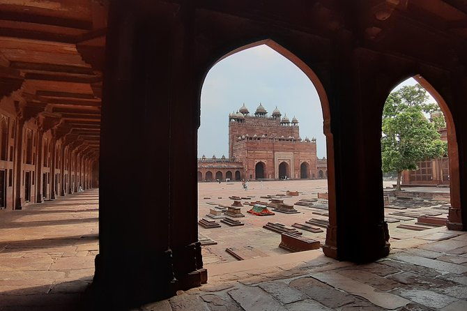 Private: Day Trip To Fatehpur Sikri (All Inclusive) - Standing Tall: Buland Darwaza