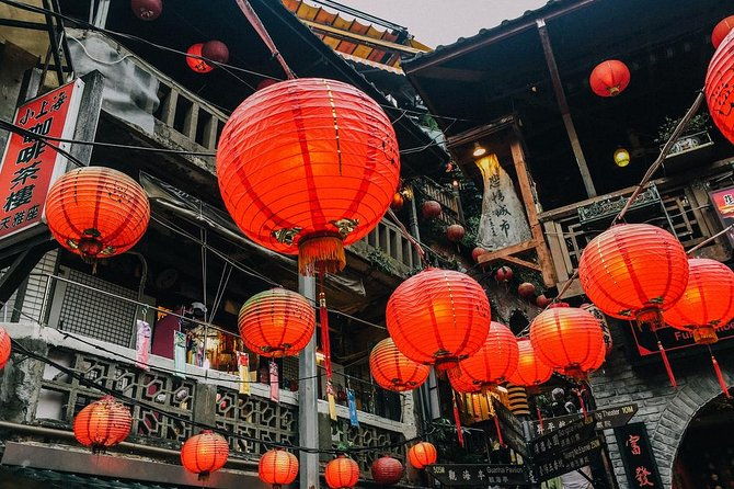 Private Day Trip to Jiufen, Shifen and Yehliu Park - What’s Included & What to Expect