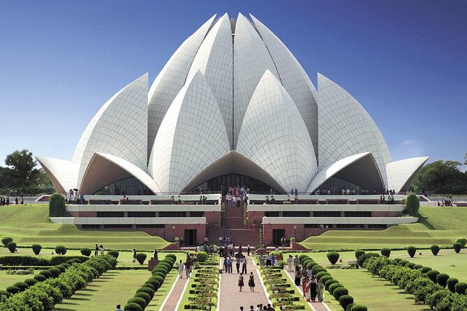 Private Full Day Guided Tour of Delhi and Old Delhi - Exploring Old Delhi: Jama Masjid and Chandni Chowk