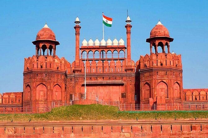 Private Full-day Historical Adventure Tour in Agra by Gatimaan Express - Authentic Indian Cuisine and Local Insights