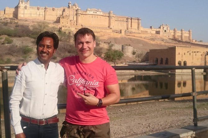 Private Full-Day Tour to Jaipur with Licensed Guide - Deep Dive into the Itinerary