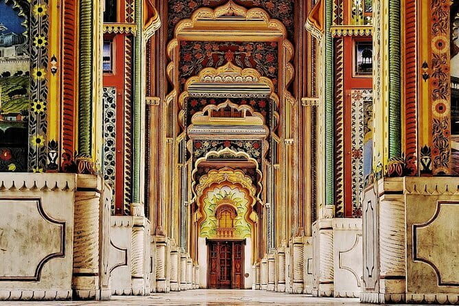 Private Guided Same Day Jaipur Tour From Delhi By Car - Detailed Breakdown of the Itinerary