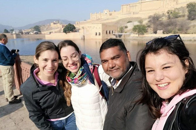 Private Guided Tour of Old & New Delhi - Old Delhi Highlights: The Vibrant Heartbeat