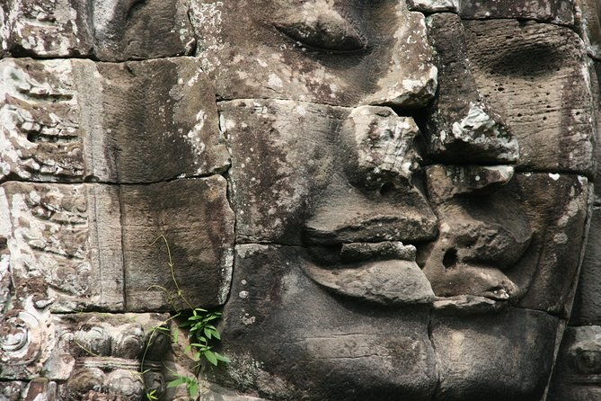 Private Jeep Tour to Angkor Temples from Siem Reap - Exploring the Itinerary: A Day in Angkor