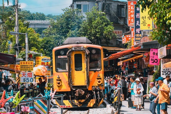 Private Jiufen & Pingxi Day Tour with English-Speaking Guide - The Value for Travelers