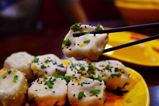 Private Shanghai Evening Street Food Walking and Cruise Tour - Practical Considerations