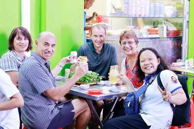 Private Street Food Evening Walking Tour in Ho Chi Minh City - Quality of Food and Drinks