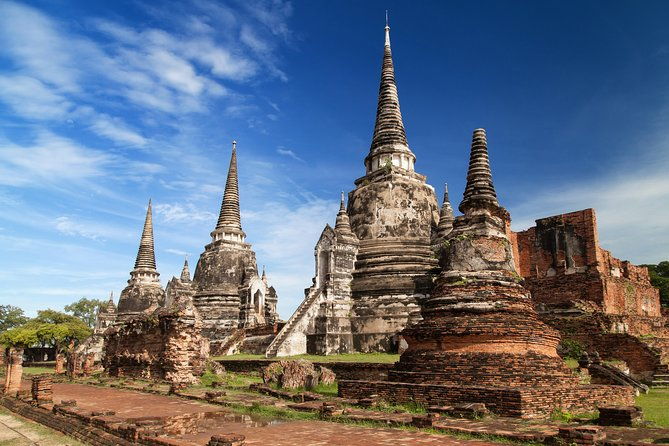 Private tour : A day in a life to visit Ayutthaya with authentic local lunch - The Experience: What You Can Expect