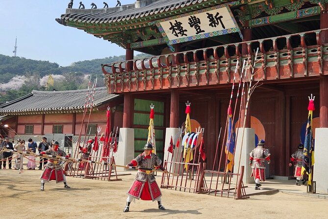 Private Tour around Suwon UNESCO Fortress and Korea Folks Village - Practical Details: What to Expect