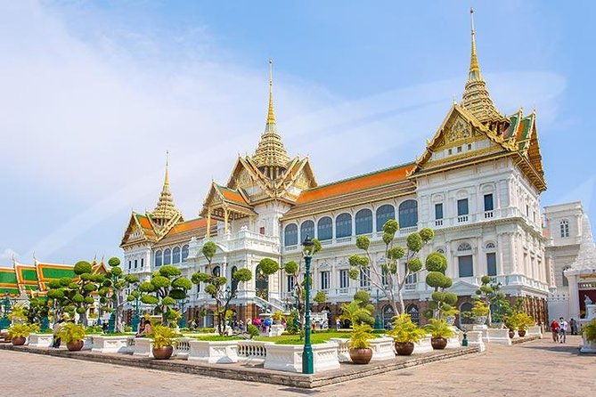 Private Tour: Bangkok's Grand Palace Complex and Wat Phra Kaew - Detailed Breakdown of the Itinerary