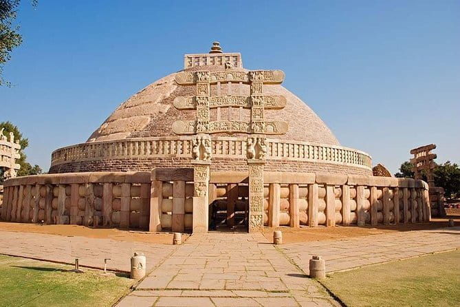 Private Tour: Full-Day Sanchi and Udaygiri Caves Tour from Bhopal - Exploring Sanchi: The Buddhist Monuments