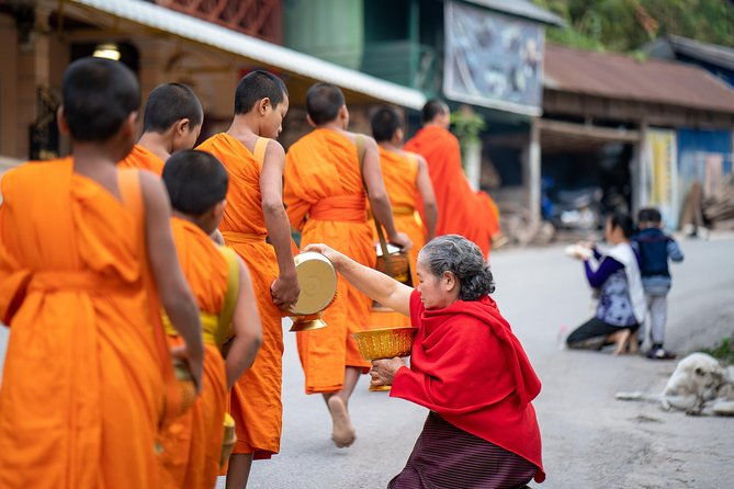 Private Tour: Half-Day City Tour of Luang Prabang - Hotel Pickup and Introduction