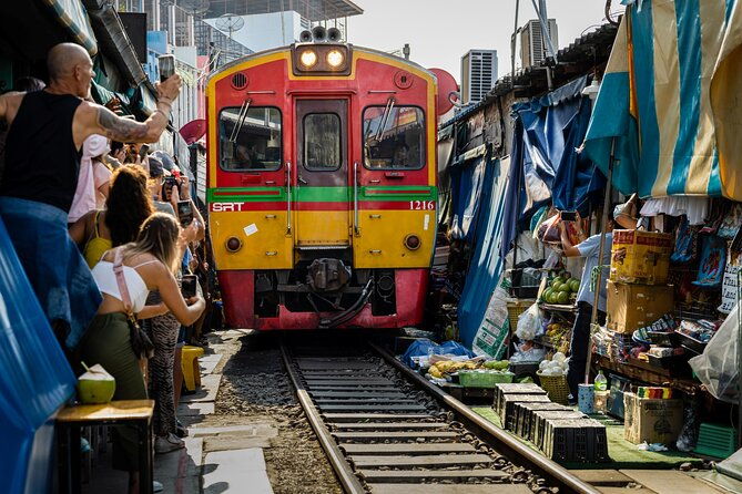 Private Tour to Railway Market and Damnoen Saduak Floating Market - Who Is This Tour Best For?