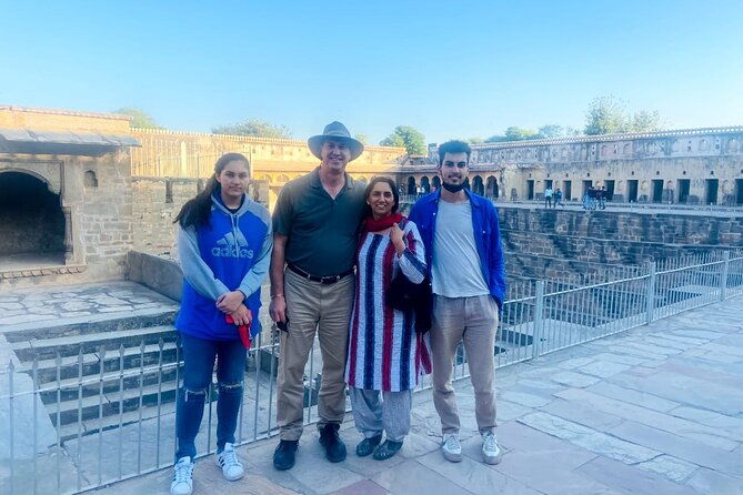 Private Transfer Agra To Jaipur Via Fatehpur Sikri & Chand Baori, Step Well - An In-Depth Review of the Agra to Jaipur Private Transfer Experience