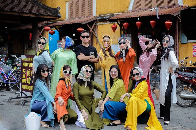 Professional Photography Tour Optional Ao Dai Dress in Hoi An - The Role of the Guides and Photographers