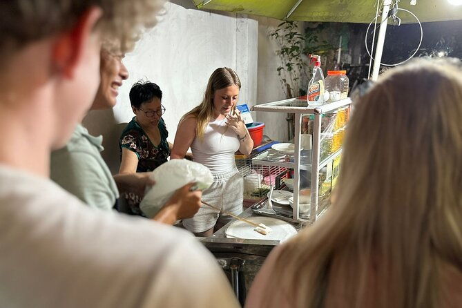 Saigon Night Walking Food Tour - 100% No Tourist - A Deep Dive Into the Saigon Night Walking Food Tour