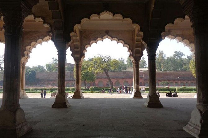 Same Day Agra Tour from Delhi - The Guides: What Sets Them Apart?
