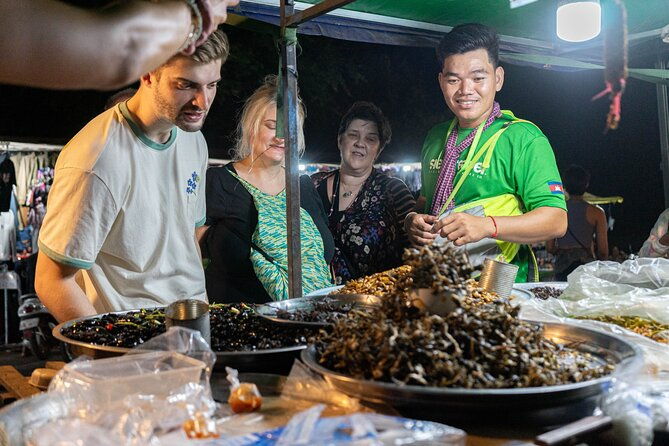 Siem Reap Evening Food Tour - Inclusive 5 stops Local Tastings - Stop 1: Camboadian Noodle and Rice Stir-fry at Lort Chas House