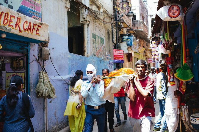 Single Walking Tour. Local culture, religion, traditions and more. Daily Tour - Value and Practical Details