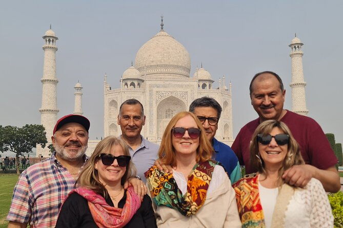 Skip the Line Private Tour of Taj mahal with Guide - What Makes the Guides Stand Out?