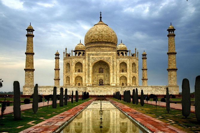 Skip the Line: Taj Mahal & Agra fort tour by Superfast train - Exploring the Majestic Taj Mahal