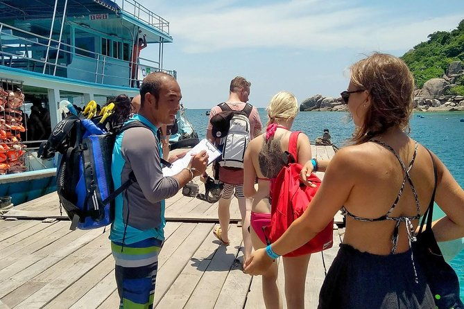Snorkel Tour to Koh Nangyuan and the hidden bays of Koh Tao onboard the Oxygen - The Sum Up