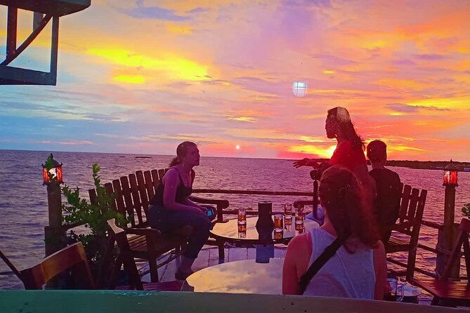 Sunset Dinner and drinks with a Floating Village cruise - FAQ
