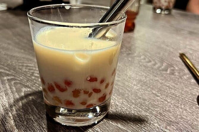 Taipei Fresh Market Tour and Colorful Bubble Tea Making - A Closer Look at the Tour Experience
