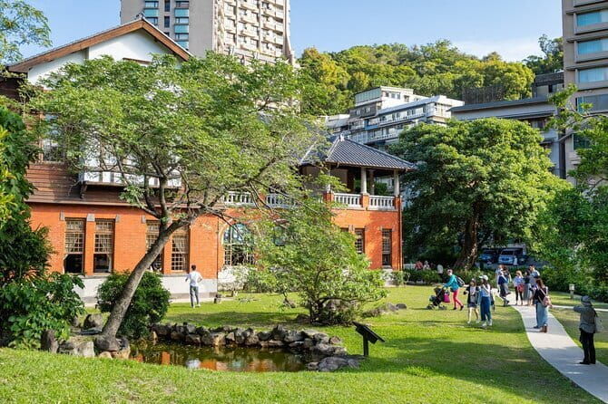 Taiwan TST : Private Tour Taipei, Yangmingshan, Beitou, Tamsui - Beitou Hot Spring Museum and Thermal Valley