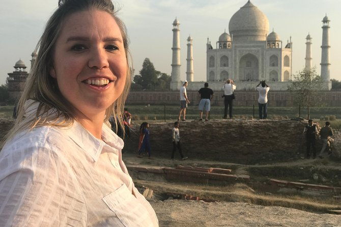 Taj Mahal skip the line luxury tour with guide - What’s Included and What’s Not?