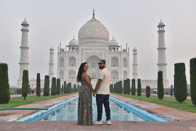 Taj Mahal Sunrise Private Trip by Car from Delhi - All Inclusive - Exploring the Taj Mahal (3 hours)
