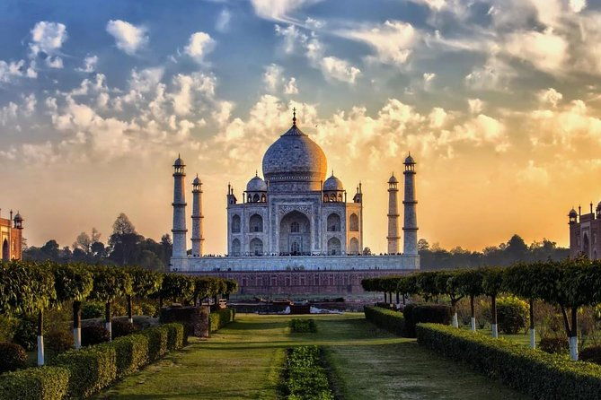 Taj Mahal Tour By Gatimaan express with lunch - Value and Practicality