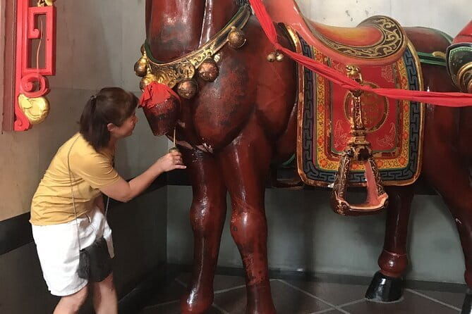 Tales of Cho Lon Cultural Walking Private Tour - Exploring the Itinerary in Detail