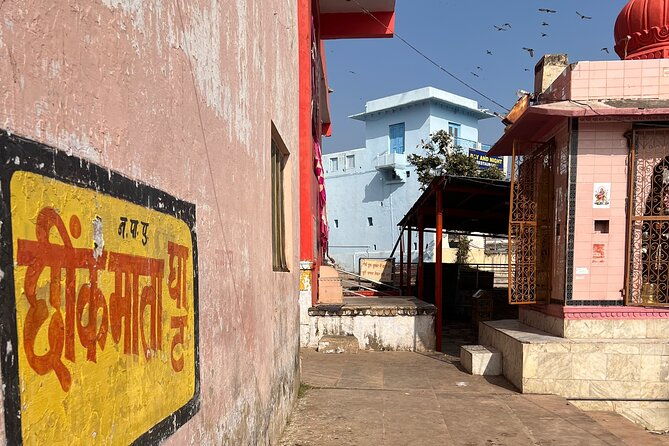 Temples Walk around 52 Ghats ( Spiritual Tour )-The Pushkar Route - Witnessing Rituals and Participating in Spiritual Customs