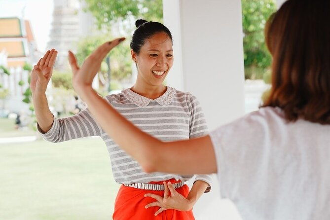 Thai Dance Class at Wat Arun - The Value of the Experience