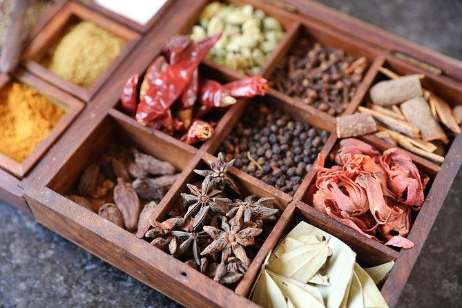 The Chef @ 11:30 am (4 Main Dishes + 3 Breads) - Why This Experience Offers Great Value