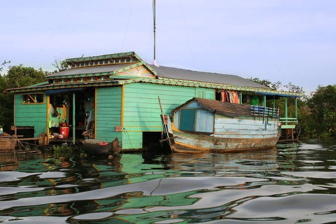 The Iridescent landscape of Tonle Sap - FAQs
