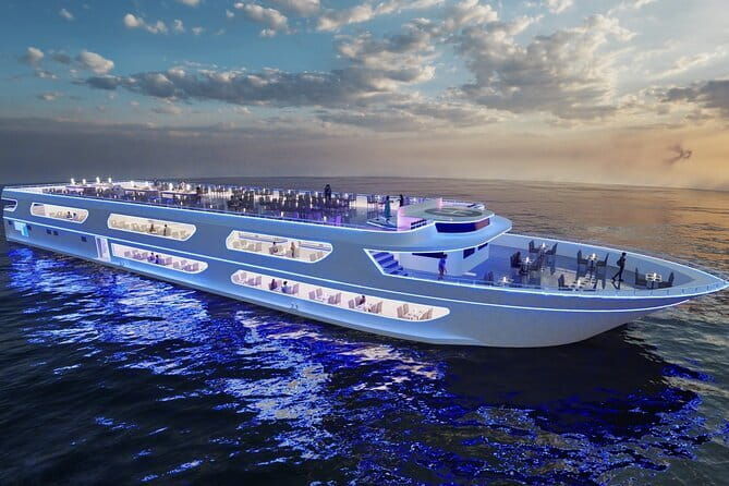 The Luxury White Cruise Experience - Food and Beverage: A Mixed Bag