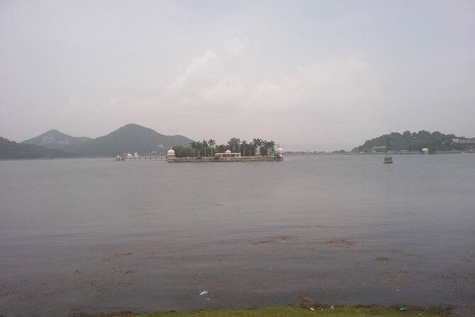 Udaipur City Private Luxury Tour With Guide - The Ultimate Udaipur Experience: What You Can Expect