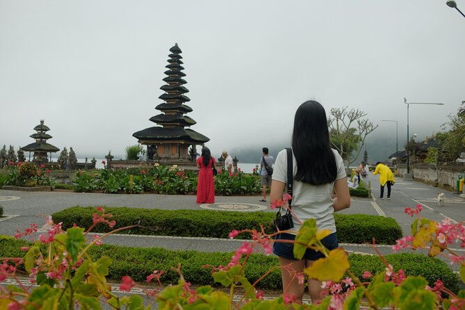 Ulundanu Bratan Temple, Jatiluwih Rice Terrace and Tanah Lot Sunset Tour - Discovering Bali’s Top Sights in One Day