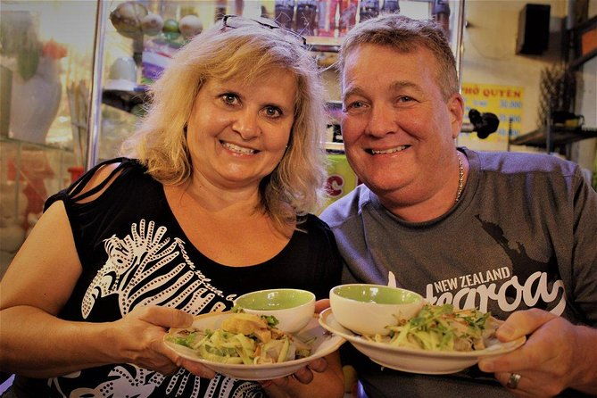 Walking Street Food Evening Safari with 20 tastings - Detailed Breakdown of the Itinerary