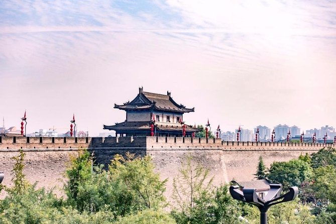 Xi'an Highlights Day Tour - Midday: Authentic Chinese Lunch and the City Wall