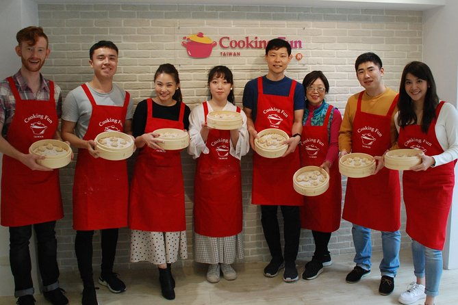 Xiao Long Bao, Chicken vermicelli with mushroom and sesame oil, Tofu strips salad, Bubble milk tea. Taiwan Traditional Delicacies Experience-A (Taipei Cooking Class) - The Value of the Experience