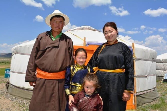 3 Day Mongolia Getaway tour Private tour - Exploring Mongolia in Three Days: A Balanced Look at the Private Getaway
